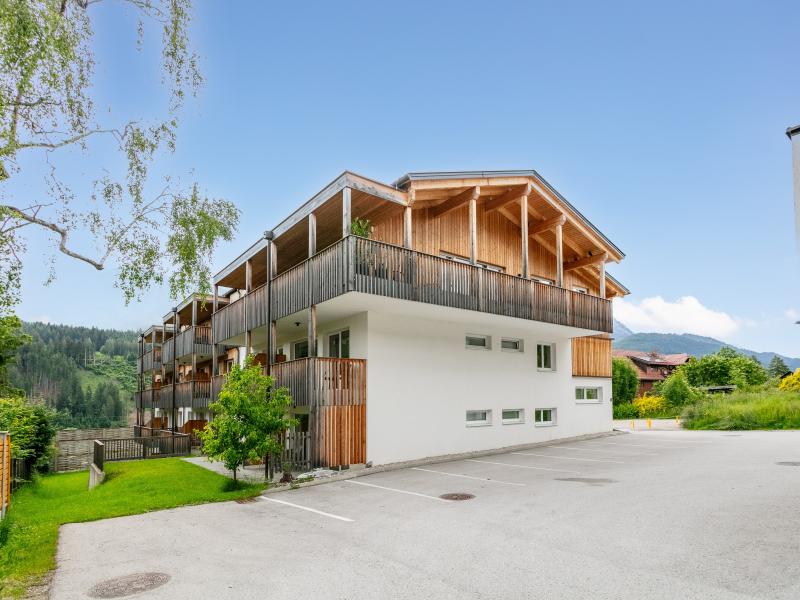 Luxury apartment with south-west facing balcony