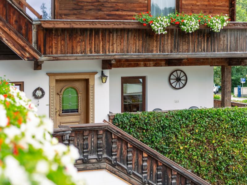 Large family apartment by the Alpbach ski lift