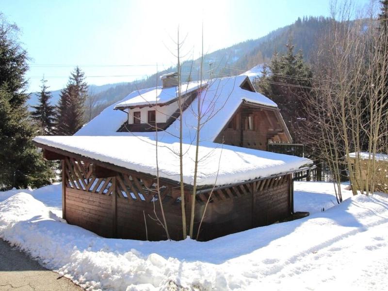 Authenthiek ruim chalet met sauna en grote tuin