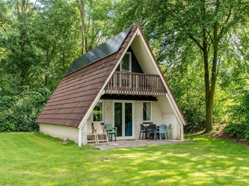 Fijn huis op park met binnen- en buitenzwembad