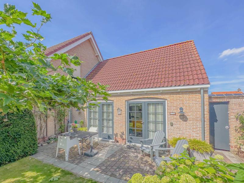 Luxe woning met wellness, tuin en vlakbij zee