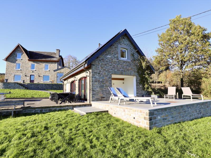 Luxe gite in de Ardennen met zwembad en sauna
