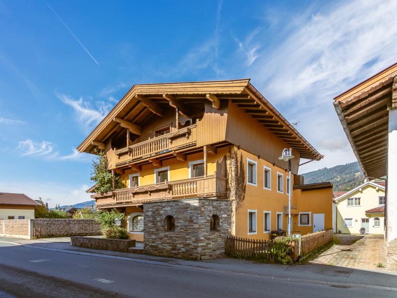 Charming group houses with sauna
