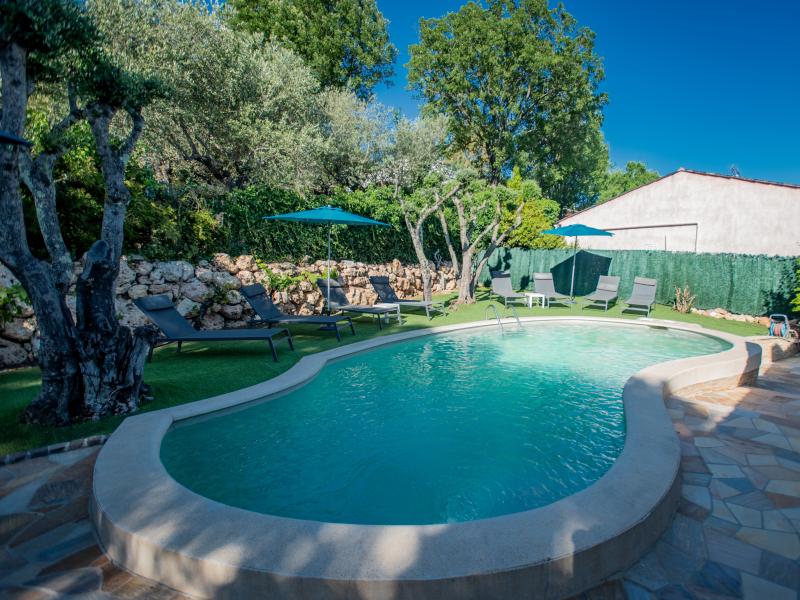 Vakantiehuis met privé zwembad in Bagnols en Forêt (Frankrijk) voor 8 personen