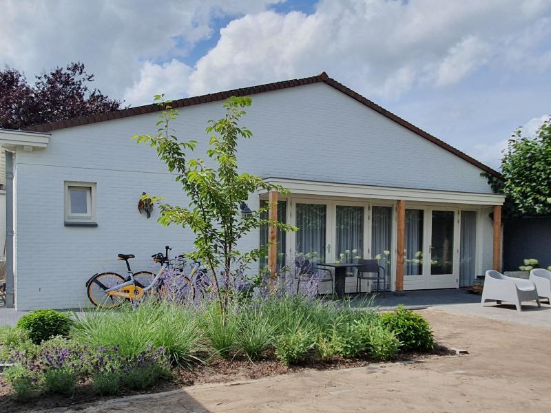 Gemütliches Ferienhaus mit Garten und Whirlpool