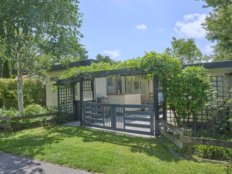 Vakantiehuis met grote tuin nabij het strand