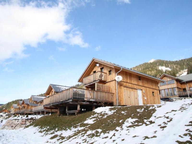 Chalet near ski slope with sauna and hot tub