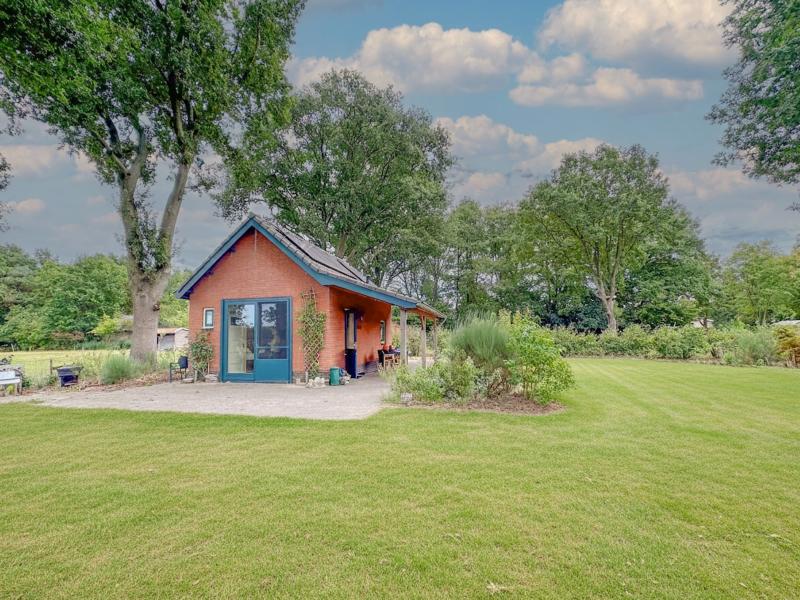 Rustig gelegen huisje met grote omheinde tuin