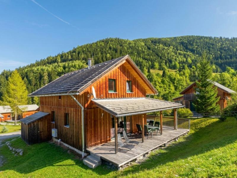 Chalet mit Sauna zwischen Bergen und Skigebieten