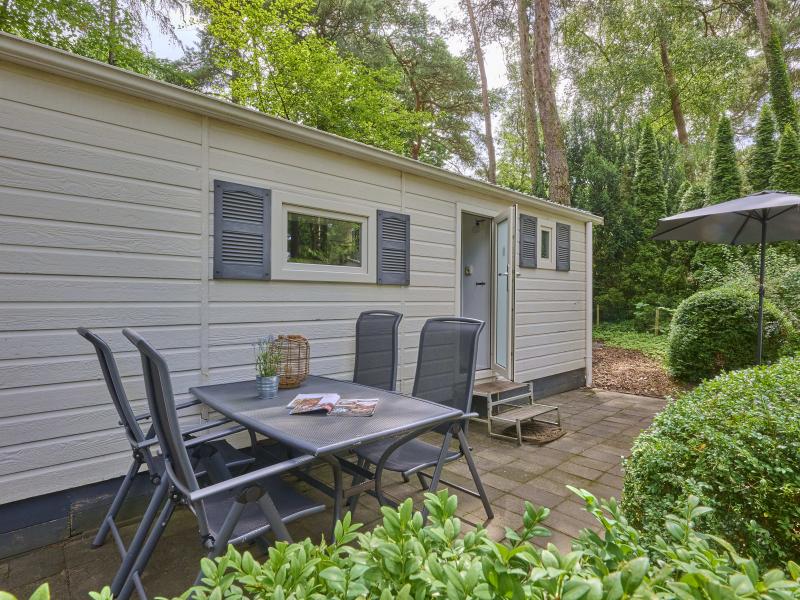 Prachtig vakantiechalet met een speelse tuin