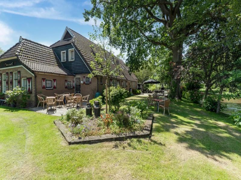 Groepsboerderij aan het water in Giethoorn