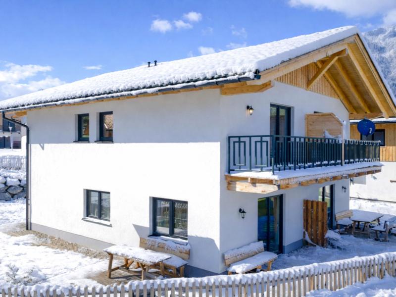 Vakantiehuis met omheinde tuin in Hermagor-Pressegger See (Oostenrijk) 1 hond is welkom