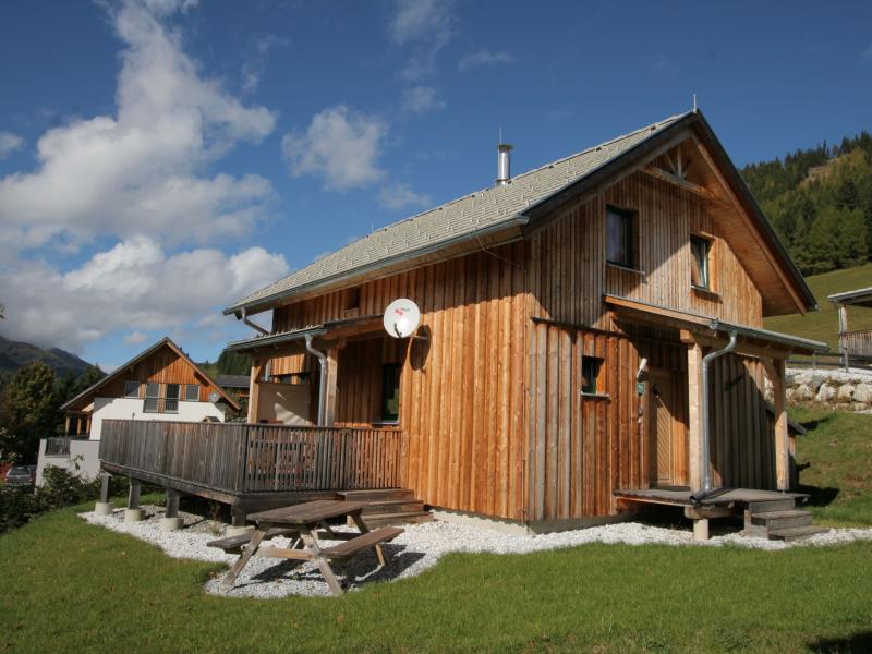 Fijn chalet op zonnige helling