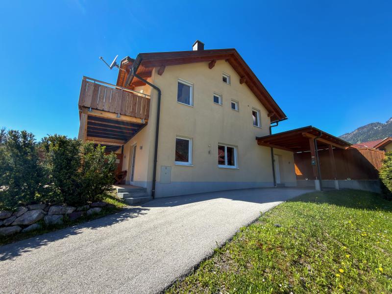 Holiday home near the slopes with ski storage