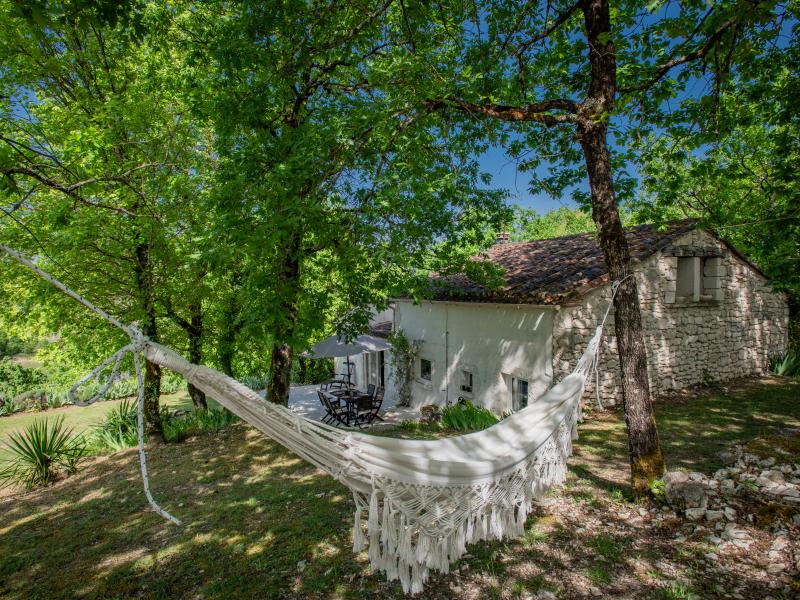 Knus vakantiehuis met zwembad en jacuzzi