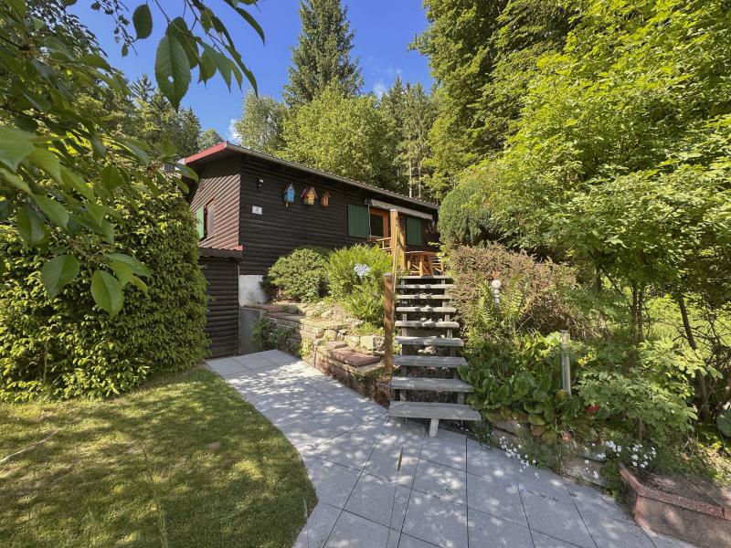 Idyllisch vakantiehuis met terras en tuin