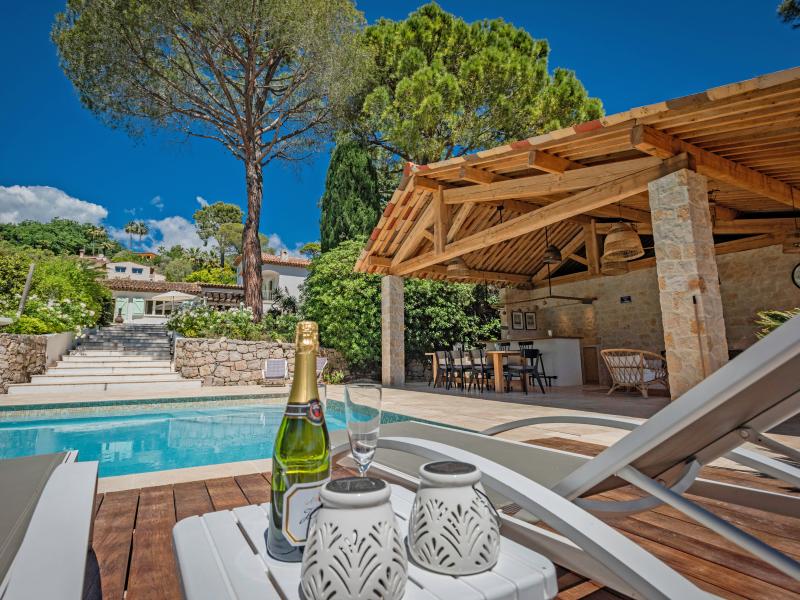 Villa photo 2