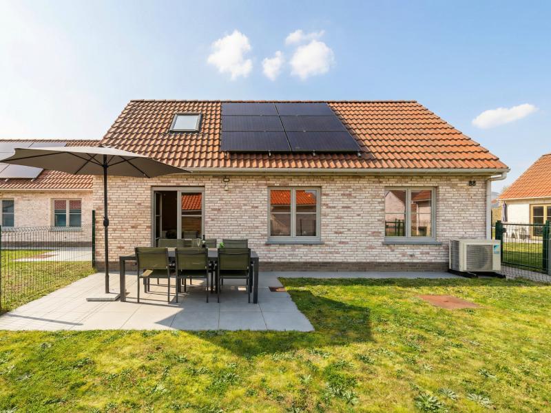 Vakantiehuis met omheinde tuin nabij de zee