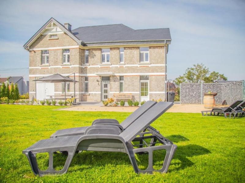 Herenhuis met sauna en royale tuin nabij Durbuy