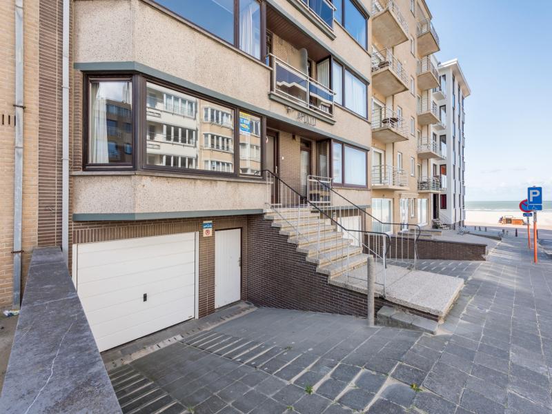 Verzorgd appartement met zijdelings zeezicht