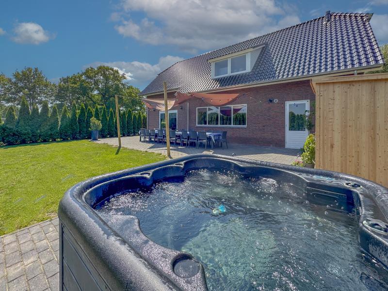 Villa photo 2