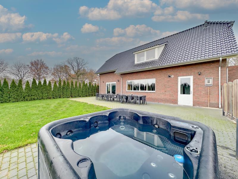 Vakantiehuis met bubbelbad in Haps (Nederland) voor 21 personen