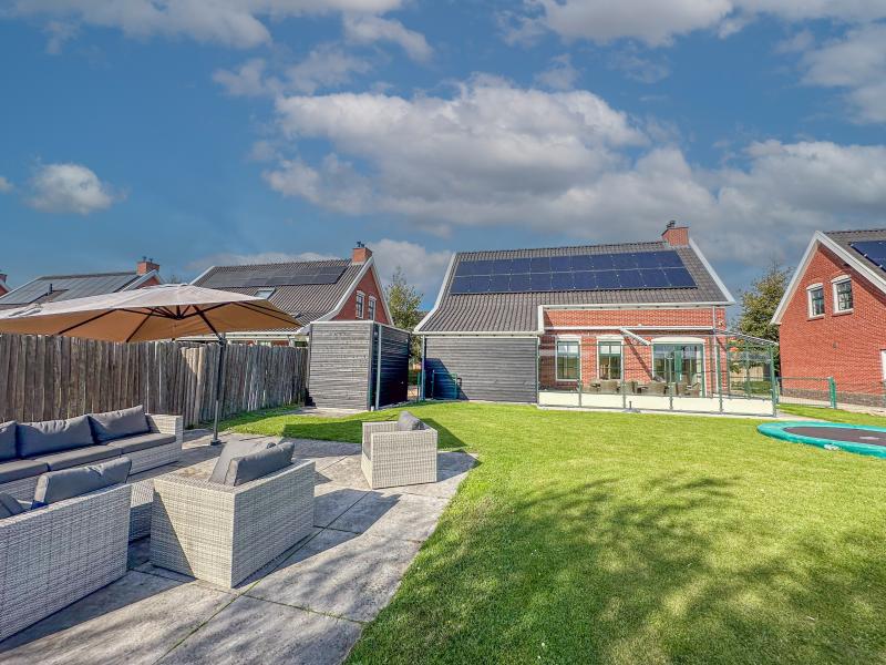 Vakantiehuis met omheinde tuin in Colijnsplaat (Nederland) 1 hond is welkom