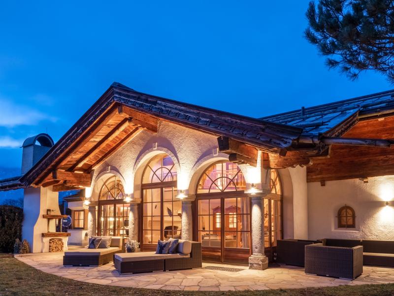 Villa photo 2