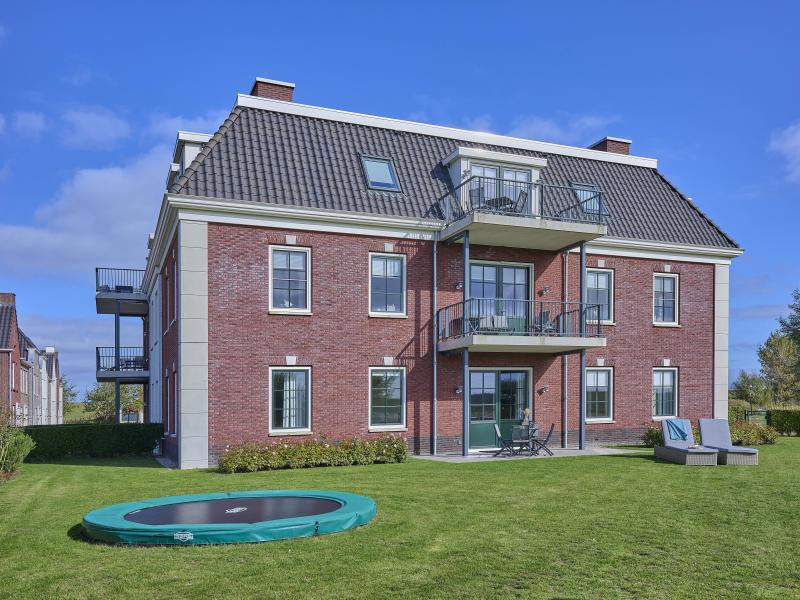 Vakantiehuis met omheinde tuin in Colijnsplaat (Nederland) 1 hond is welkom