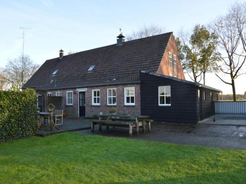 Groepsboerderij met grote tuin en weids uitzicht
