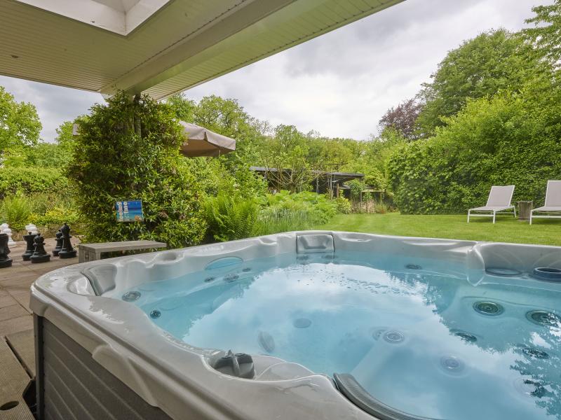 Villa photo 2