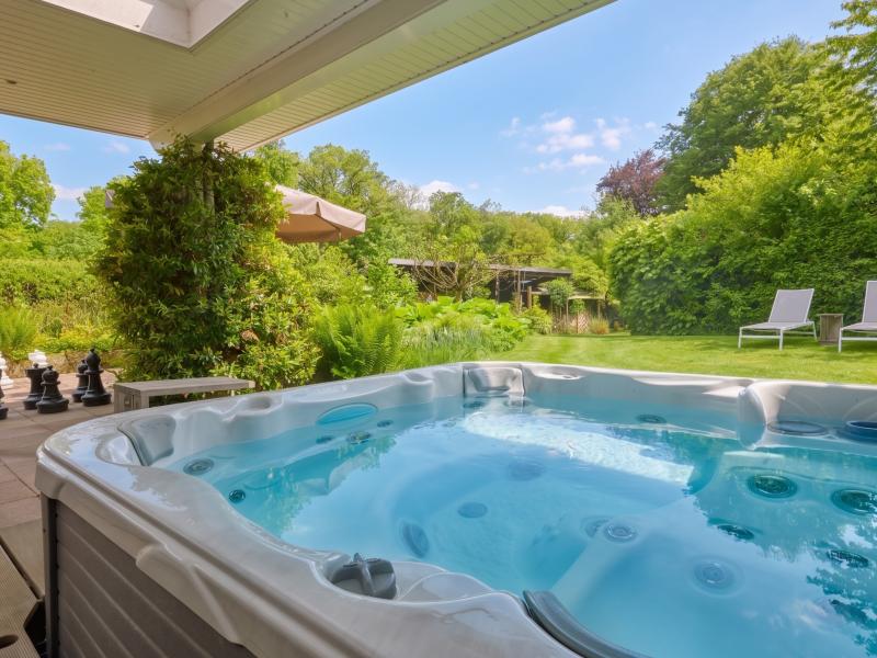 Villa photo 2