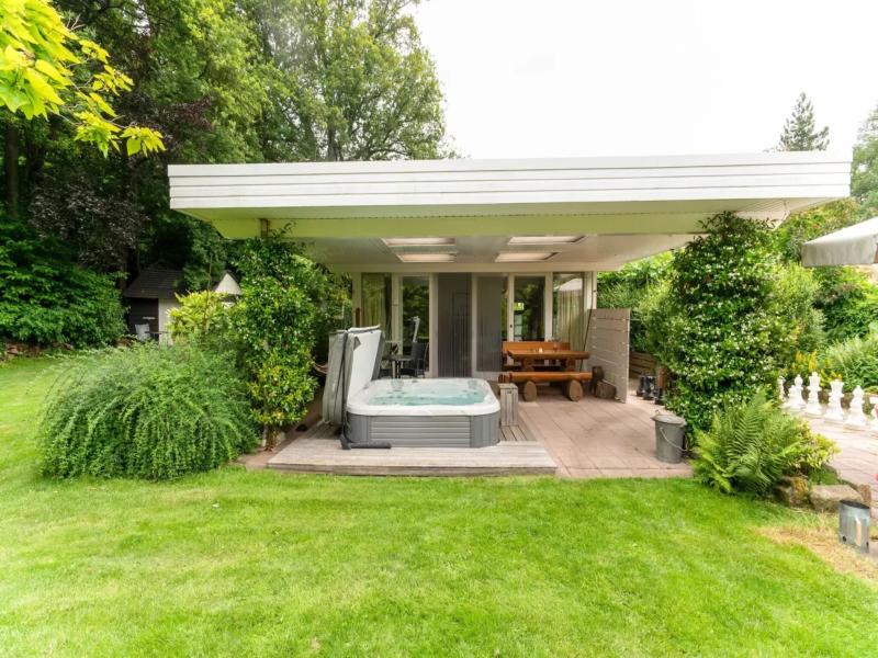 Vakantiehuis met bubbelbad in Oldenzaal (Nederland) voor 2 personen