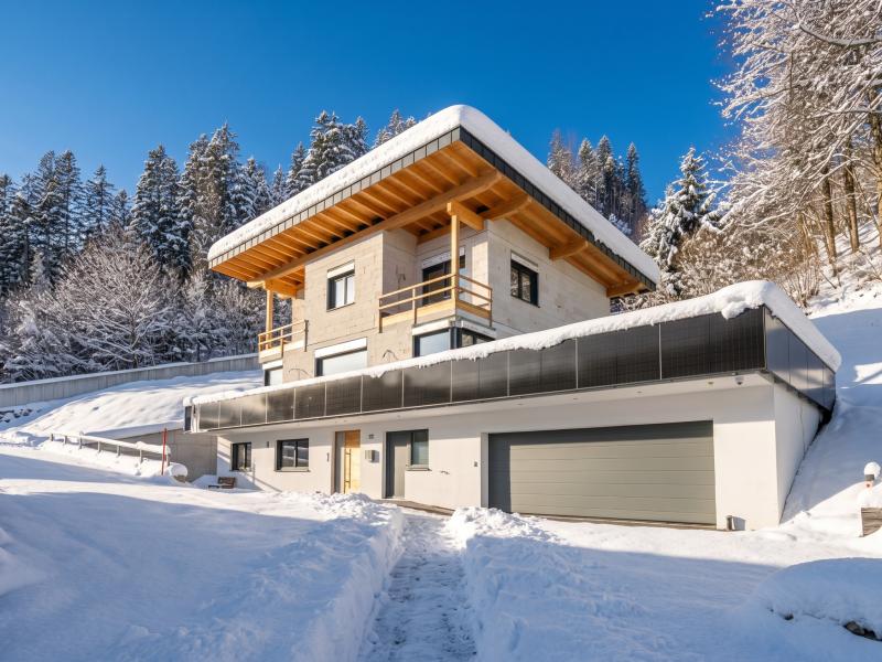 Modern Alpenappartement op 110 m van de skibus