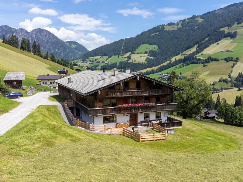 Villa photo 2