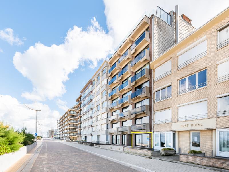 Mooie gelijkvloers studio direct aan de dijk