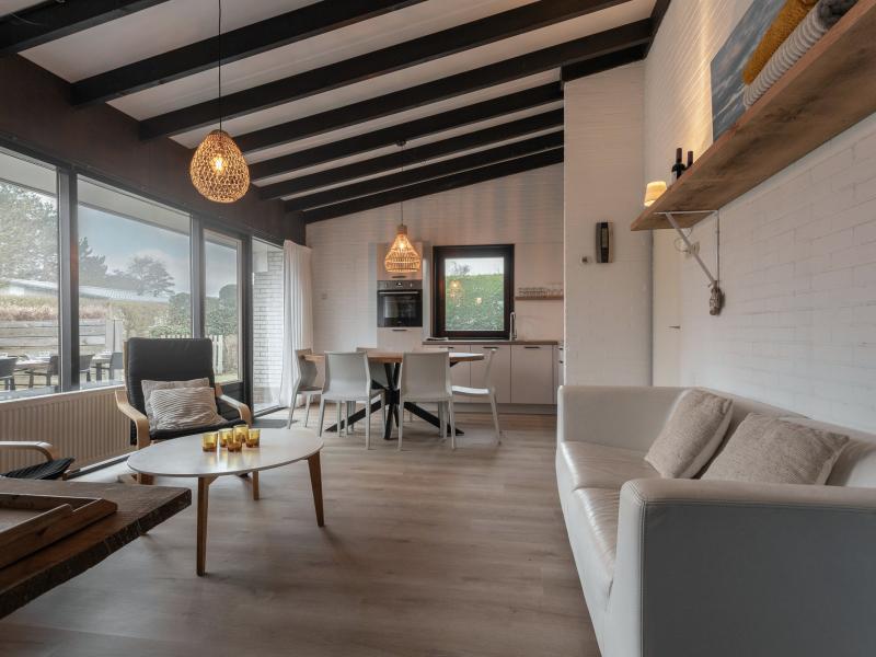 Villa photo 2