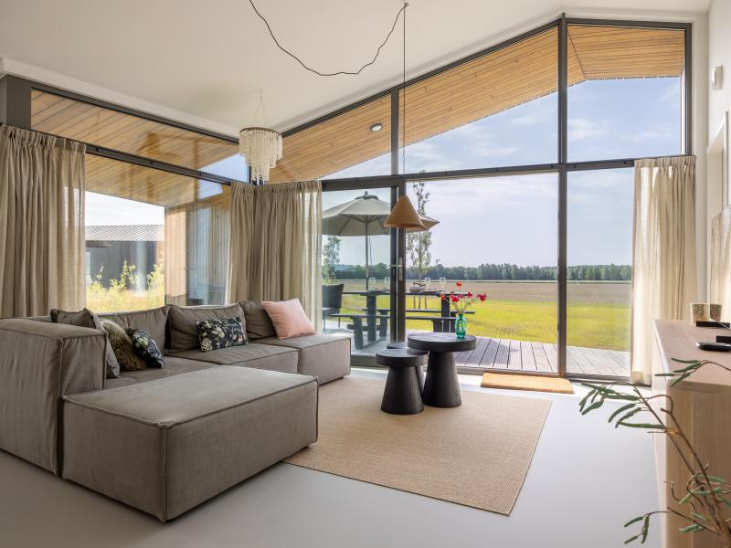 Villa photo 2