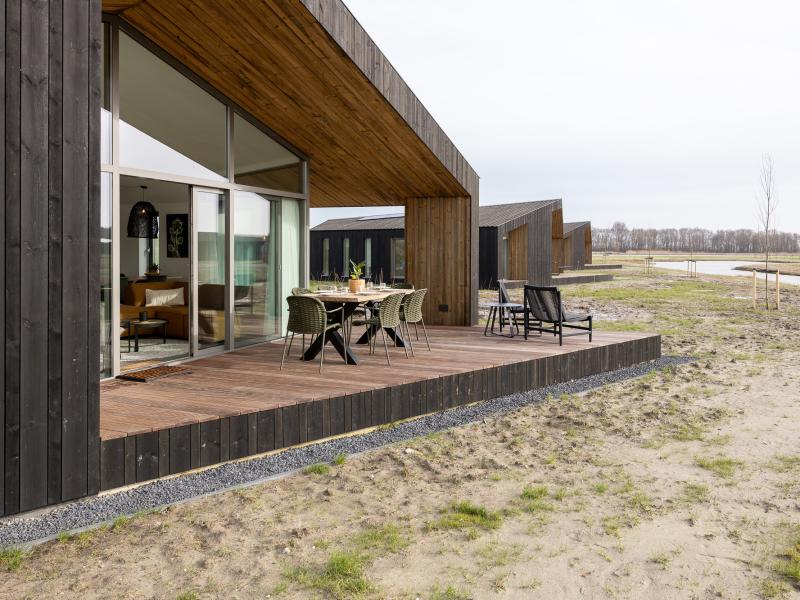 Villa photo 2
