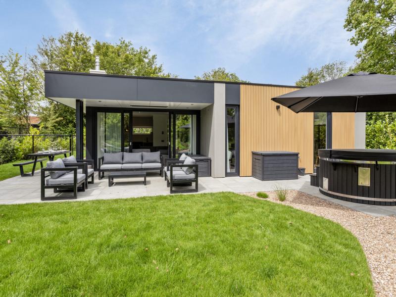 Ferienhaus mit umzäuntem Garten in Kamperland (Niederlande) und 2 Hunde erlaubt