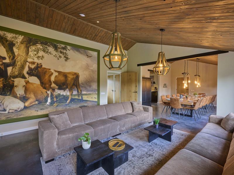 Villa photo 2