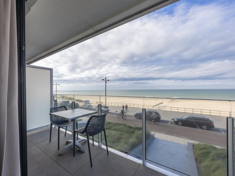 Appartement op de 1ste verdieping met zeezicht