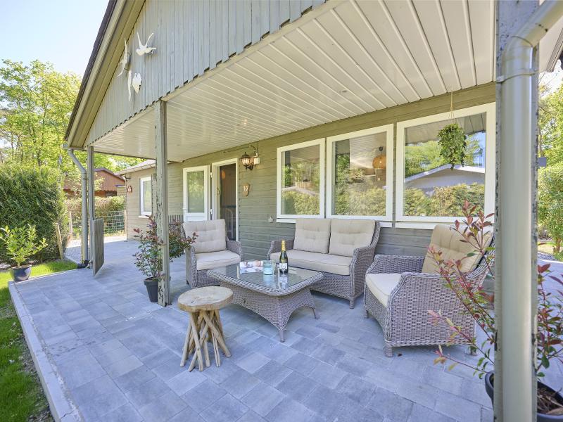 Villa photo 2