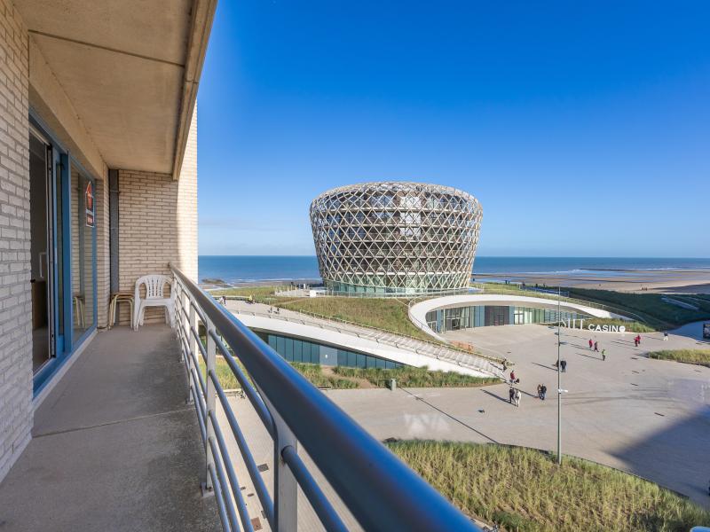Lichtrijk appartement met prachtig zeezicht