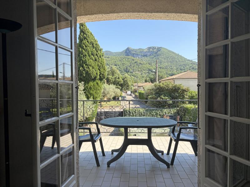 Villa authentique avec piscine, centre à 1 km