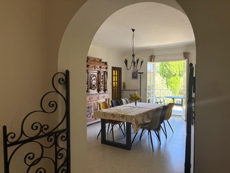 Villa authentique avec piscine, centre à 1 km