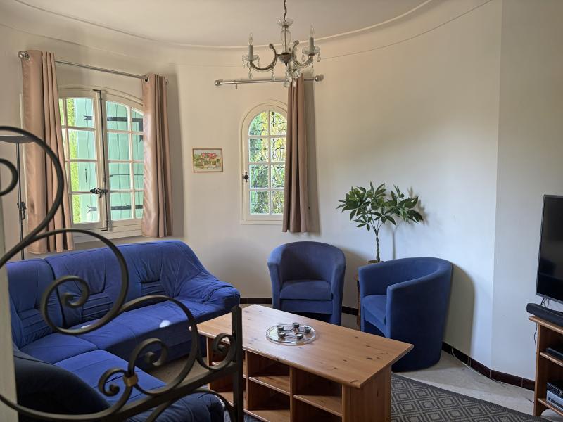 Villa authentique avec piscine, centre à 1 km