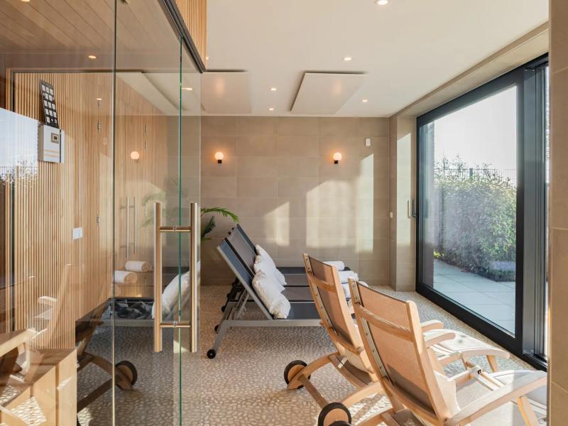 Villa photo 2