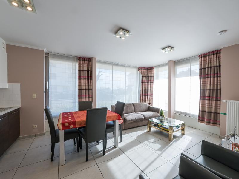 Hoekappartement op wandelafstand van het strand