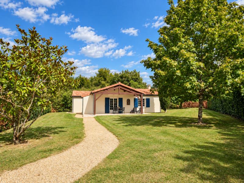 Vrijstaande villa op residence vlakbij golfbaan